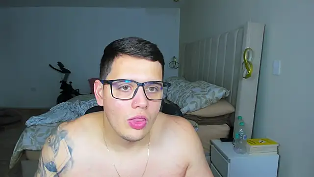 jhonstark09 online show from 03-26-26, 04:49