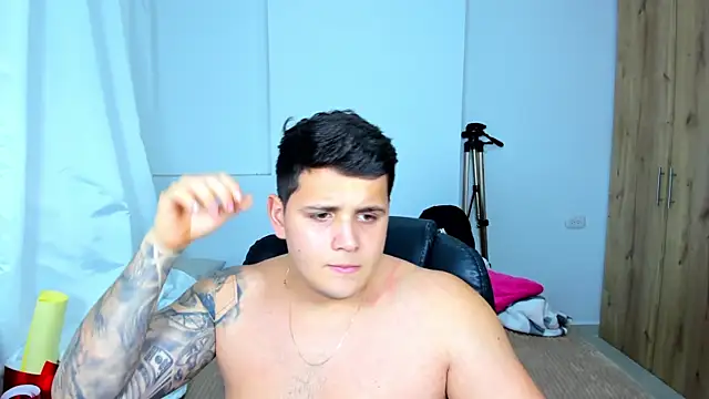 jhonstark09 online show from 03-09-25, 11:56