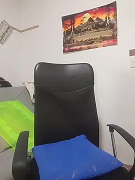 latinmartin73 online show from 11-24-25, 08:09