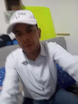 latinmartin73 online show from 10-24-25, 12:09