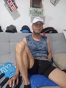 latinmartin73 online show from 11-15-25, 08:57