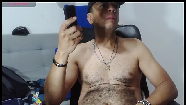 latinmartin73 online show from 04-09-26, 02:24