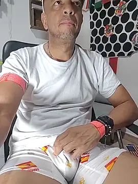 latinmartin73 online show from 06-17-26, 12:54