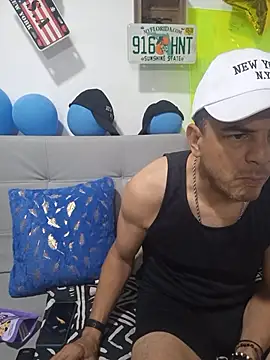 latinmartin73 online show from 10-08-25, 10:54