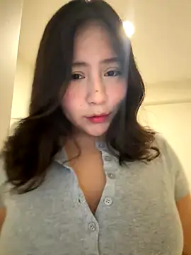 kittyfresita online show from 10-15-25, 04:44