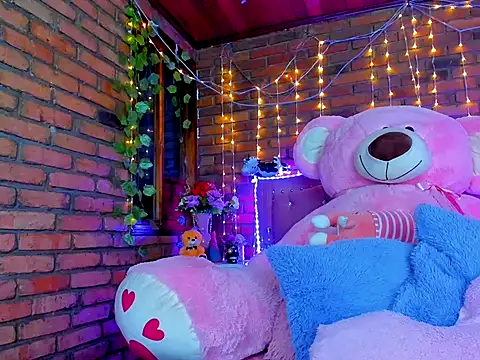 dulcevegga online show from 10-04-25, 05:42