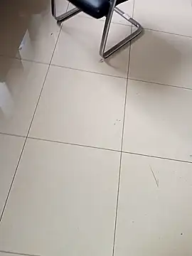 huzi518 online show from 11-11-25, 08:31