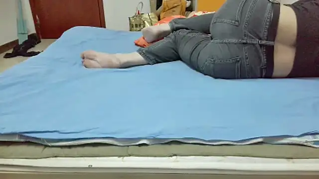 huzi518 online show from 10-24-25, 02:27