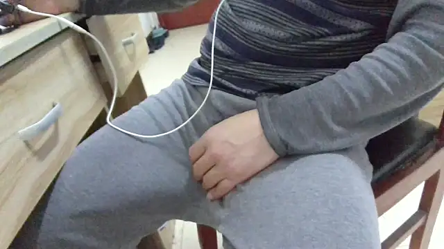 huzi518 online show from 03-15-26, 06:42