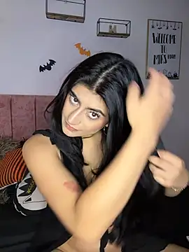 miakhalifaaa  online show from 10-20-25, 08:53