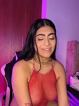 miakhalifaaa  online show from 11-20-25, 08:31