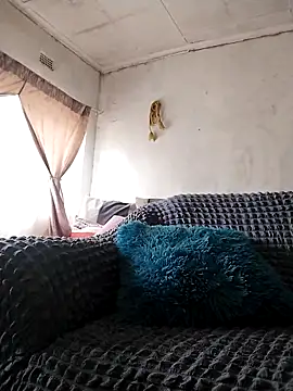 Snapshot of hotyoung24 chatting on 02-12-25, 06:29 hotyoung24 online show from 02-12-25, 06:29