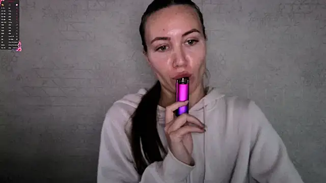 Snapshot of Stasia_Queen chatting on 10-20-25, 08:37 Stasia Queen online show from 10-20-25, 08:37