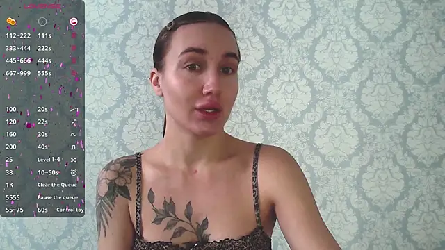 Snapshot of Stasia_Queen chatting on 02-18-25, 08:16 Stasia Queen online show from 02-18-25, 08:16
