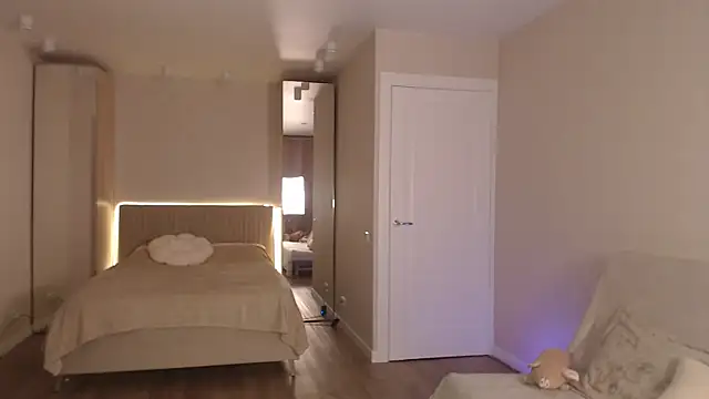 lulu moonmoon online show from 12-22-24, 05:10