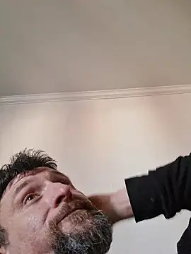 Snapshot of Burst69 chatting on 01-15-26, 03:21 Burst69 online show from 01-15-26, 03:21