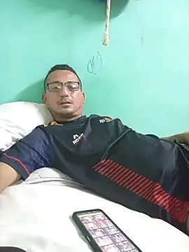 Andresguz35 online show from 02-15-26, 10:52