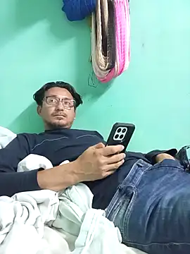 Andresguz35 online show from 02-02-26, 03:27