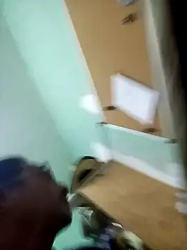 Andresguz35 online show from 02-11-26, 05:24