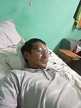 Andresguz35 online show from 02-15-26, 02:34