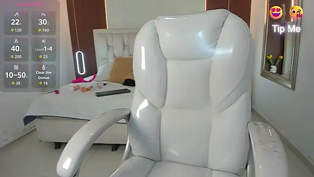 Mia brunette26 online show from 06-07-26, 06:18