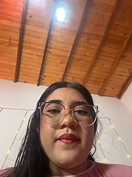 Maisa issa online show from 11-18-25, 02:20