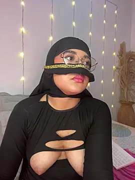 Maisa issa online show from 03-15-25, 03:48