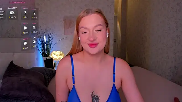 Emma  Leee online show from 11-12-25, 12:26