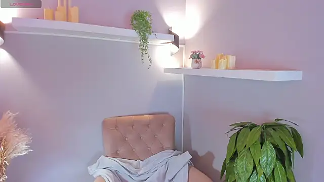 Emma  Leee online show from 05-16-26, 12:53
