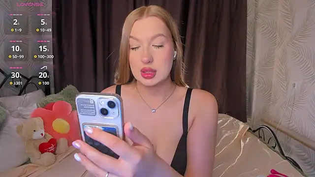 Emma  Leee online show from 09-25-25, 12:05