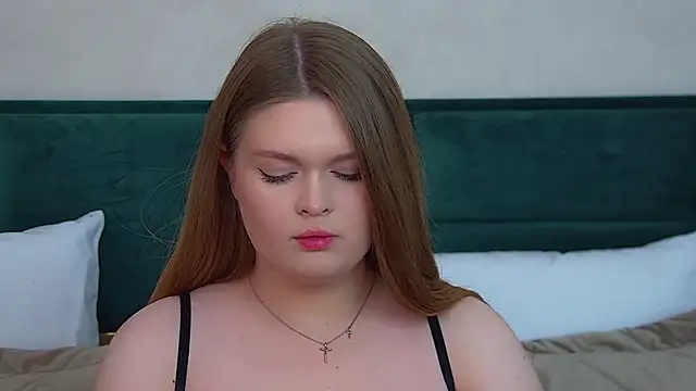 CrystalLyons online show from 11-17-25, 06:12