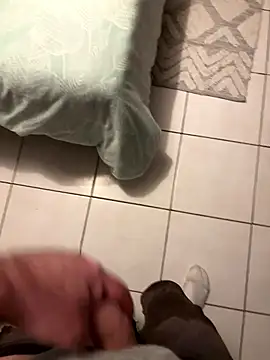 Snapshot of mj23641 chatting on 01-17-26, 04:43 mj23641 online show from 01-17-26, 04:43