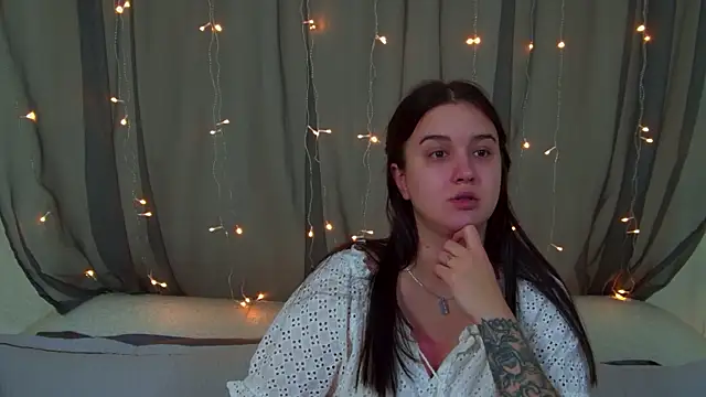 ChristinaMilton online show from 11-28-25, 06:30