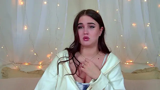 ChristinaMilton online show from 02-06-26, 06:37