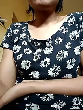 Snapshot of Sanaya_7 chatting on 02-04-25, 08:13 Sanaya 7 online show from 02-04-25, 08:13