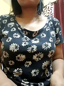 Snapshot of Sanaya_7 chatting on 02-05-25, 05:31 Sanaya 7 online show from 02-05-25, 05:31