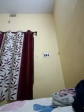 Snapshot of Sanaya_7 chatting on 03-07-25, 06:11 Sanaya 7 online show from 03-07-25, 06:11