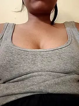 Snapshot of Sanaya_7 chatting on 11-18-25, 09:45 Sanaya 7 online show from 11-18-25, 09:45