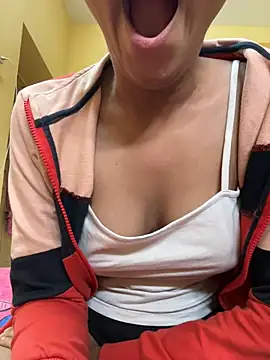 Snapshot of Sanaya_7 chatting on 01-28-25, 02:21 Sanaya 7 online show from 01-28-25, 02:21