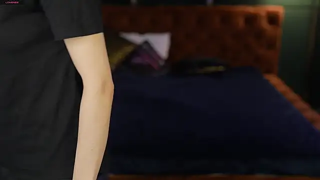 Michelle 054 online show from 12-16-25, 02:54