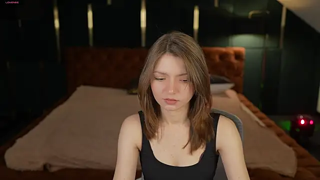 Michelle 054 online show from 11-02-25, 12:04