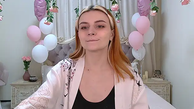 Snapshot of KellyStone chatting on 03-11-25, 05:02 KellyStone online show from 03-11-25, 05:02