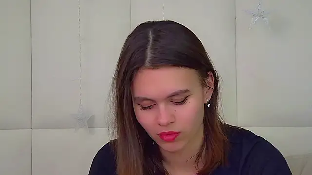 PollyLanders online show from 12-15-25, 06:14