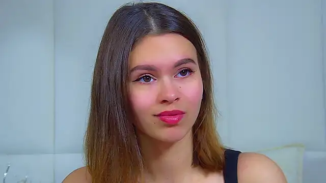 Snapshot of PollyLanders chatting on 09-19-25, 08:18 PollyLanders online show from 09-19-25, 08:18