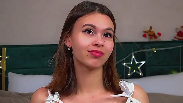 PollyLanders online show from 12-17-25, 06:57