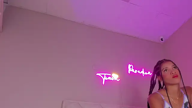 Snapshot of dani_skinny_ chatting on 09-15-25, 11:54 dani skinny online show from 09-15-25, 11:54