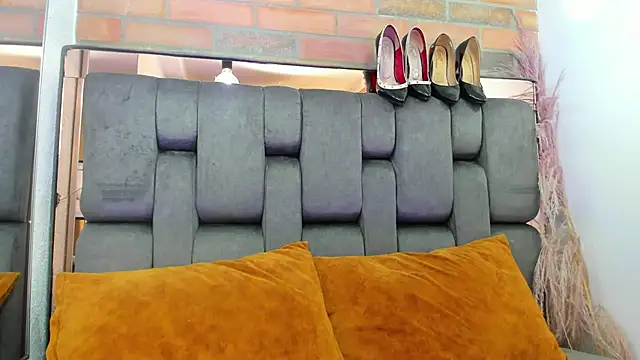 JESSYCORTES online show from 09-25-25, 02:12