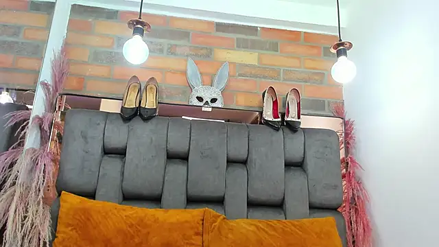 JESSYCORTES online show from 10-22-25, 02:49