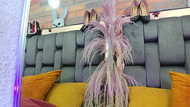 JESSYCORTES online show from 10-18-25, 04:31