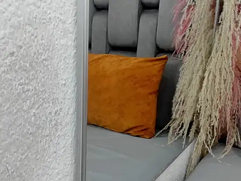 JESSYCORTES online show from 04-03-26, 04:30